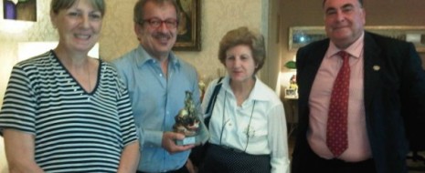 Roma, 23 AGOSTO 2011 – Il Ministro Roberto Maroni ha oggi incontrato presso il suo Ministero la Presidente della Associazione Italiana Familiari e Vittime della Strada, accompagnata dalla segretaria nazionale...